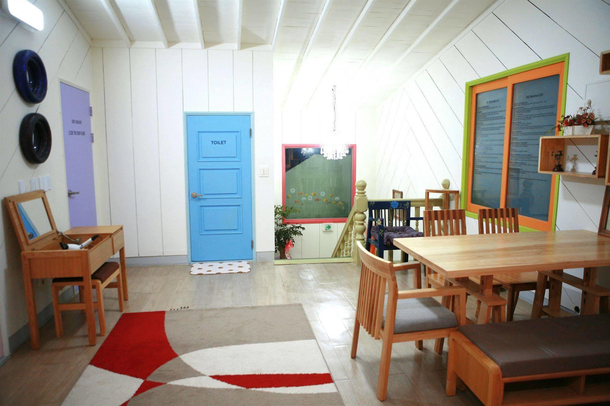 Guesthouse Mate Пусан Экстерьер фото